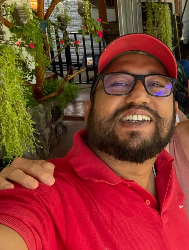 Official Tour Guide Srimal